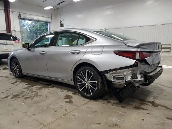 58ADZ1B10NU131985 2022 LEXUS ES - Image 2