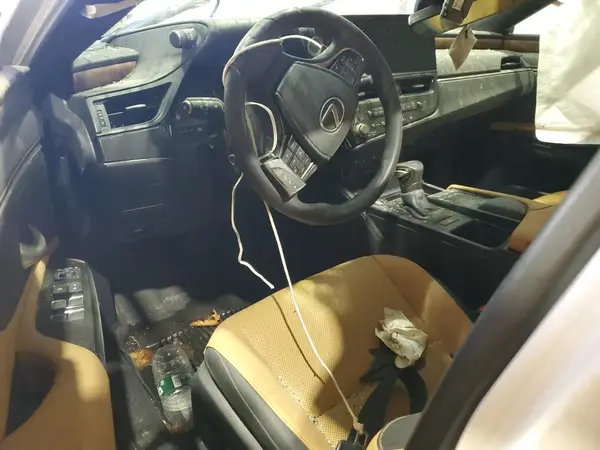58ADZ1B10NU136071 2022 LEXUS ES - Image 8