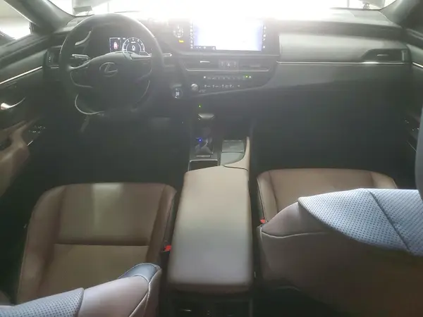 58ADZ1B10NU137933 2022 LEXUS ES - Image 8