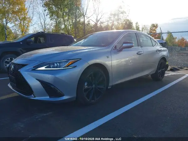 58ADZ1B10PU151527 2023 LEXUS ES - Image 2