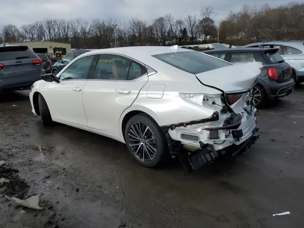 58ADZ1B10RU169934 2024 LEXUS ES - Image 2