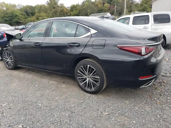 58ADZ1B10RU171330 2024 LEXUS ES - Image 2