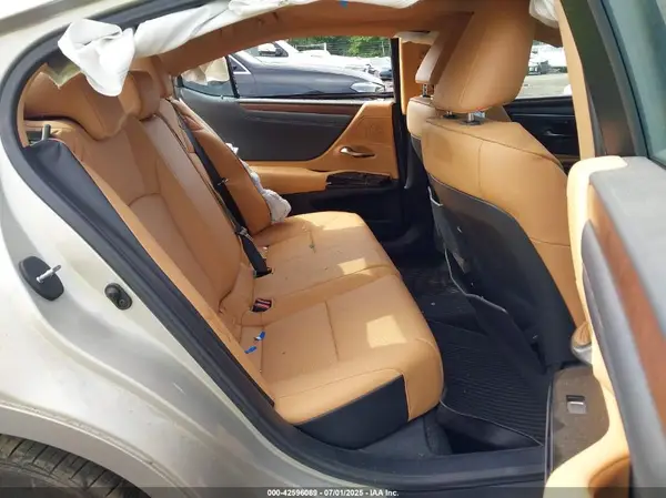 58ADZ1B10RU174423 2024 LEXUS ES - Image 8