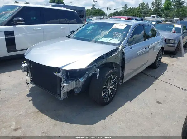 58ADZ1B10SU189591 2025 LEXUS ES - Image 2