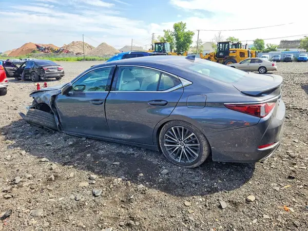 58ADZ1B10SU195892 2025 LEXUS ES - Image 2