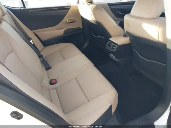 58ADZ1B11LU056937 2020 LEXUS ES - Image 8