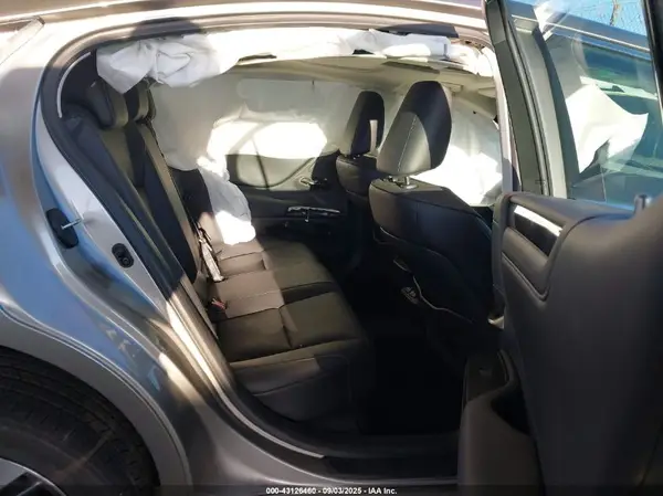 58ADZ1B11LU058087 2020 LEXUS ES - Image 8