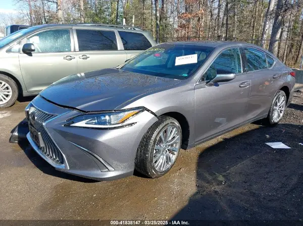 58ADZ1B11LU058221 2020 LEXUS ES - Image 2