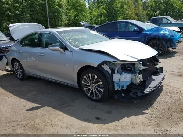 58ADZ1B11LU068649 2020 LEXUS ES - Image 1