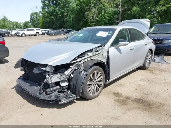 58ADZ1B11LU068649 2020 LEXUS ES - Image 2