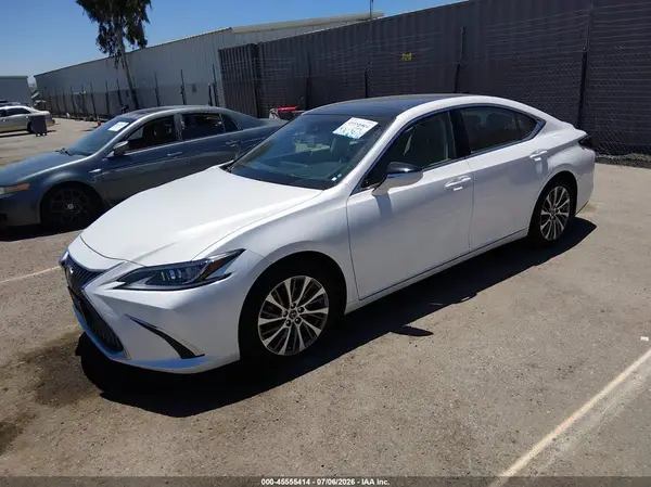 58ADZ1B11LU070272 2020 LEXUS ES - Image 2