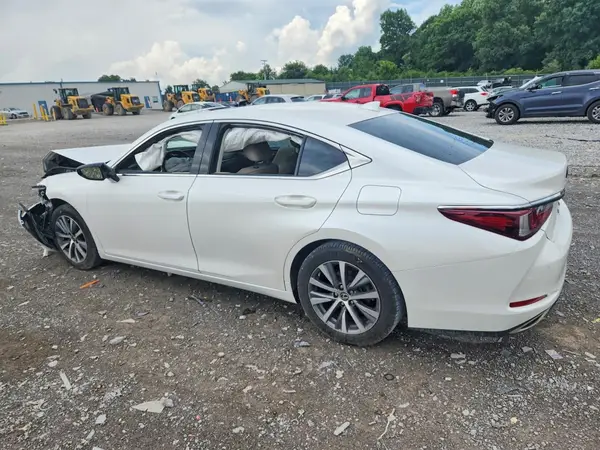 58ADZ1B11LU071910 2020 LEXUS ES - Image 2