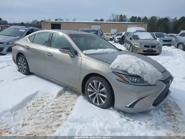 58ADZ1B11LU073804 2020 LEXUS ES - Image 1