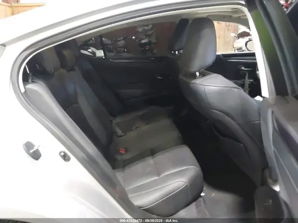 58ADZ1B11MU084142 2021 LEXUS ES - Image 8