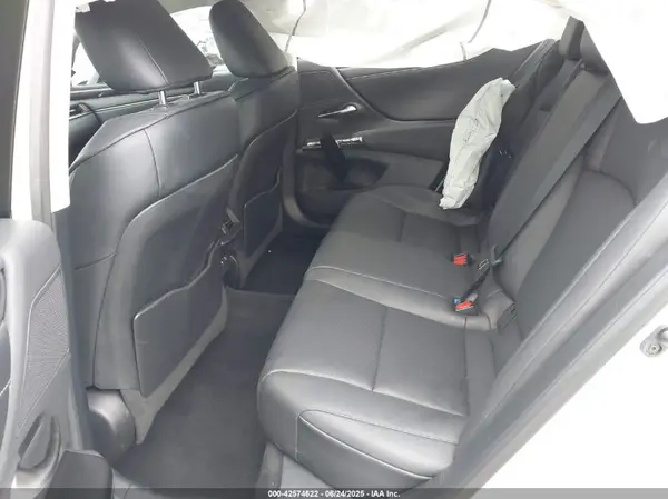 58ADZ1B11MU084612 2021 LEXUS ES - Image 8