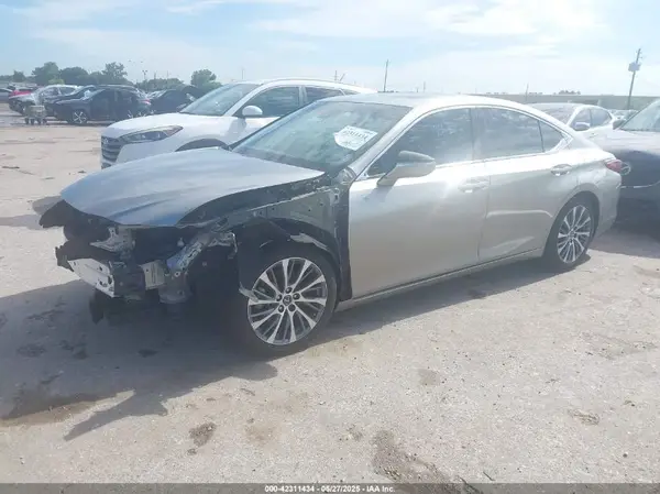 58ADZ1B11MU087753 2021 LEXUS ES - Image 2