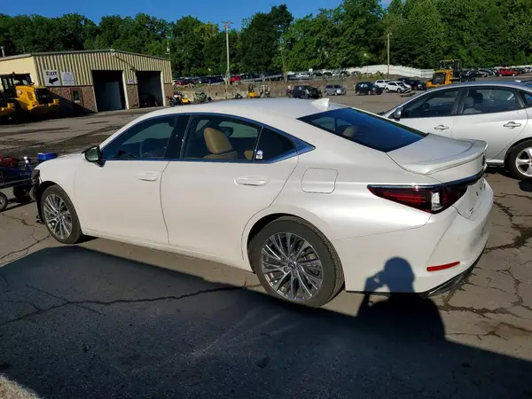58ADZ1B11MU089440 2021 LEXUS ES - Image 2