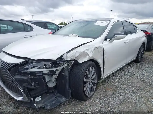 58ADZ1B11MU097618 2021 LEXUS ES - Image 2