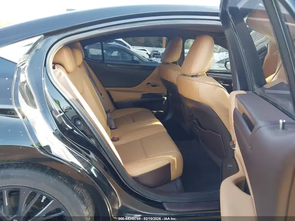 58ADZ1B11MU101702 2021 LEXUS ES - Image 8
