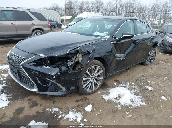 58ADZ1B11MU102798 2021 LEXUS ES - Image 2