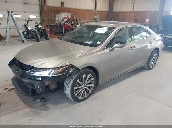 58ADZ1B11MU107614 2021 LEXUS ES - Image 2