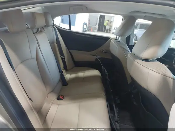 58ADZ1B11MU107614 2021 LEXUS ES - Image 8