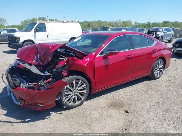 58ADZ1B11MU108004 2021 LEXUS ES - Image 2