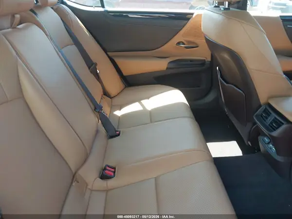 58ADZ1B11MU108004 2021 LEXUS ES - Image 8