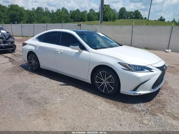 58ADZ1B11NU117996 2022 LEXUS ES - Image 1