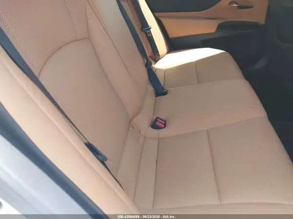 58ADZ1B11NU117996 2022 LEXUS ES - Image 8