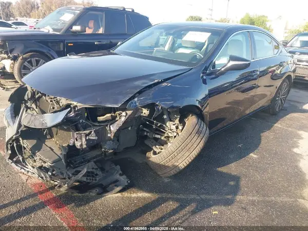 58ADZ1B11PU142464 2023 LEXUS ES - Image 2