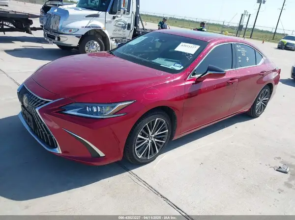 58ADZ1B11PU157692 2023 LEXUS ES - Image 2