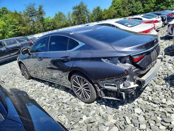 58ADZ1B11RU171403 2024 LEXUS ES - Image 2