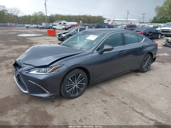 58ADZ1B11RU181039 2024 LEXUS ES - Image 2