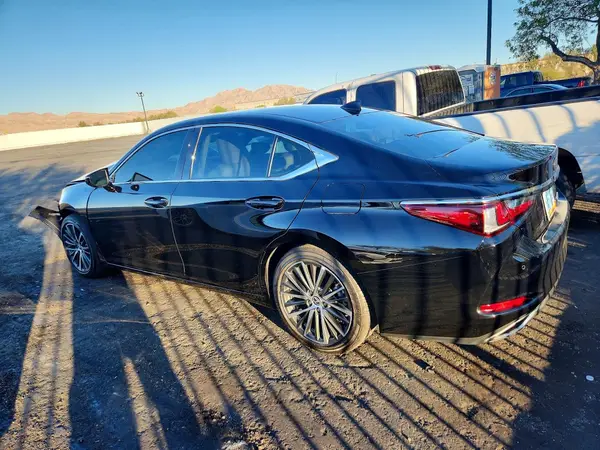58ADZ1B11SU187929 2025 LEXUS ES - Image 2