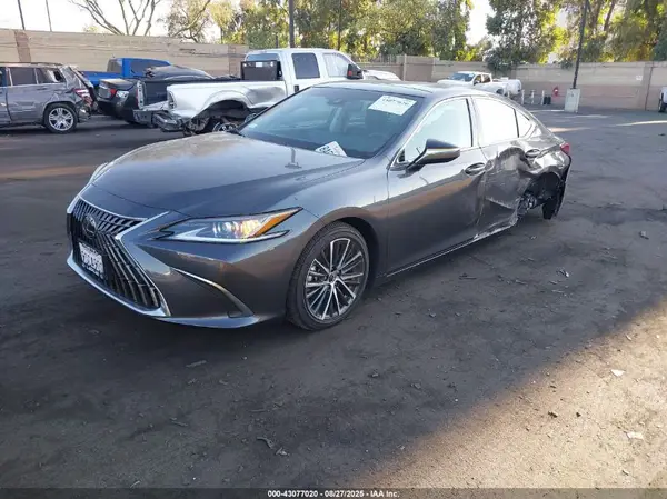 58ADZ1B11SU194685 2025 LEXUS ES - Image 2