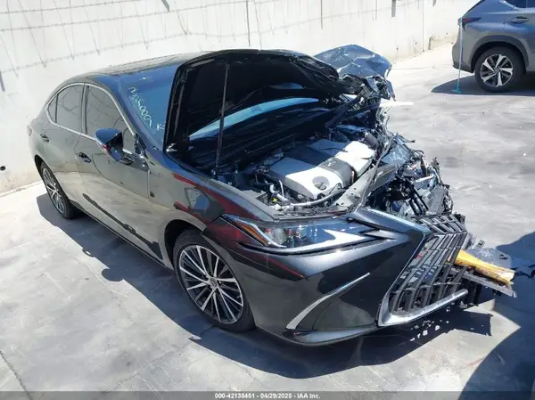 58ADZ1B11SU197487 2025 LEXUS ES - Image 1