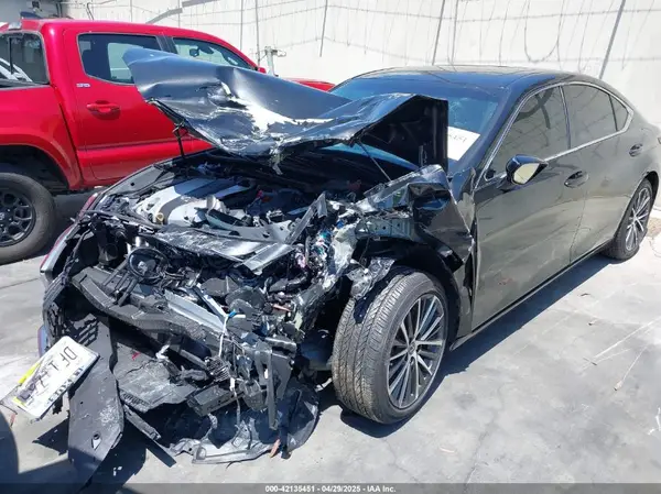 58ADZ1B11SU197487 2025 LEXUS ES - Image 2