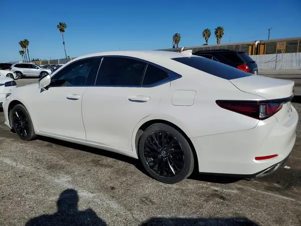 58ADZ1B12LU060429 2020 LEXUS ES - Image 2