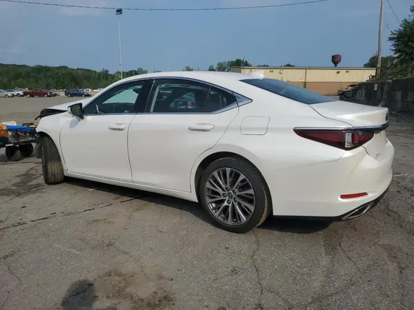 58ADZ1B12LU071270 2020 LEXUS ES - Image 2