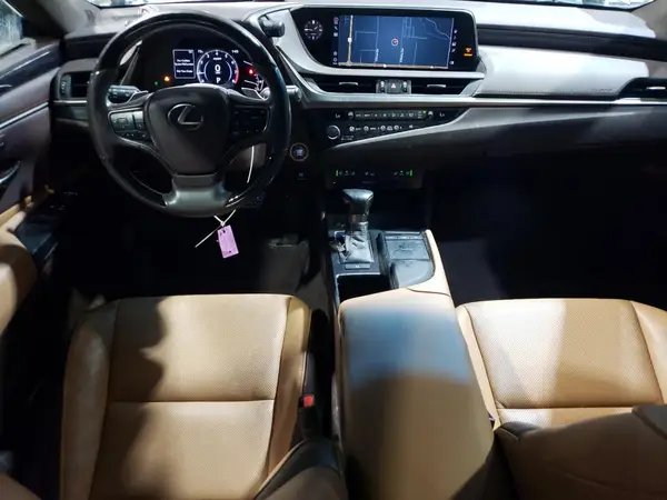 58ADZ1B12LU074055 2020 LEXUS ES - Image 8