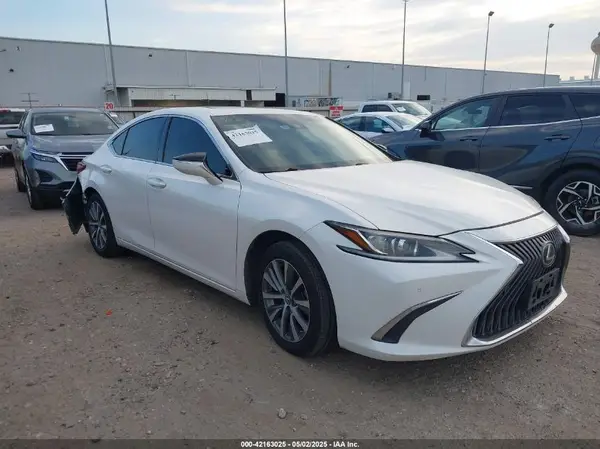 58ADZ1B12LU074816 2020 LEXUS ES - Image 1