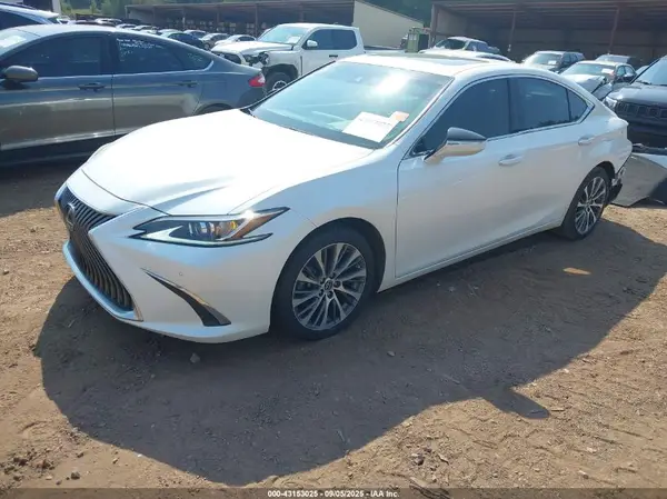 58ADZ1B12LU077196 2020 LEXUS ES - Image 2