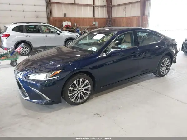 58ADZ1B12MU082738 2021 LEXUS ES - Image 2