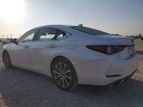 58ADZ1B12MU083050 2021 LEXUS ES - Image 2