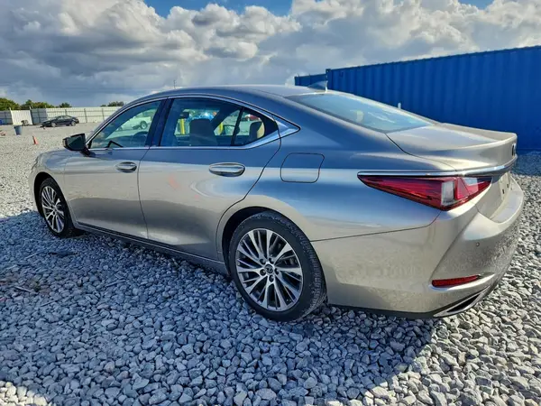 58ADZ1B12MU085851 2021 LEXUS ES - Image 2