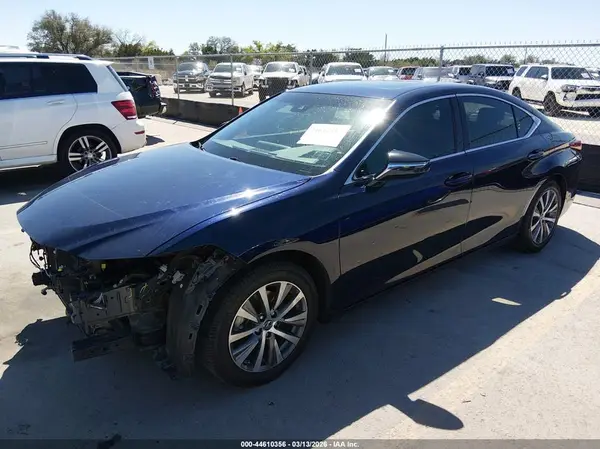 58ADZ1B12MU087261 2021 LEXUS ES - Image 2