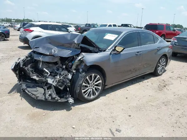 58ADZ1B12MU089978 2021 LEXUS ES - Image 2