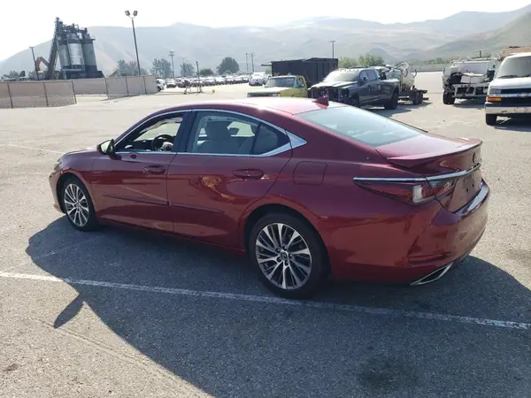 58ADZ1B12MU090385 2021 LEXUS ES - Image 2