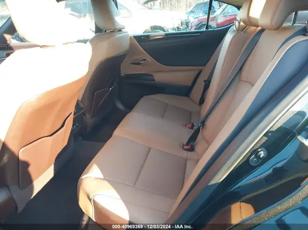 58ADZ1B12MU092881 2021 LEXUS ES - Image 8